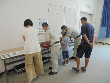 バッチ作りの写真2