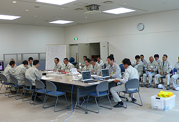 災害対策本部設置・運営訓練の写真